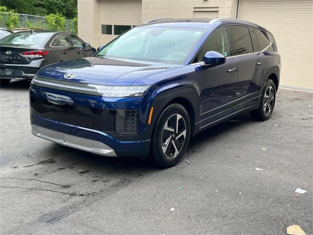 New 2026 Hyundai IONIQ 9 SE SUV