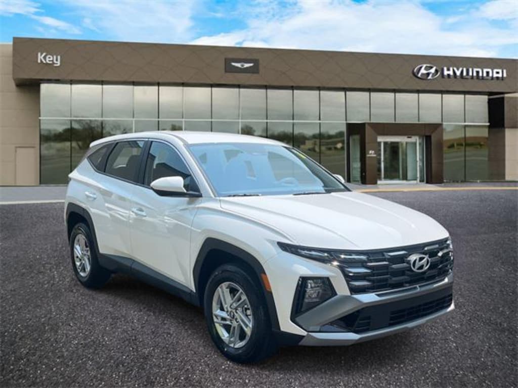New 2025 Hyundai Tucson SE SUV