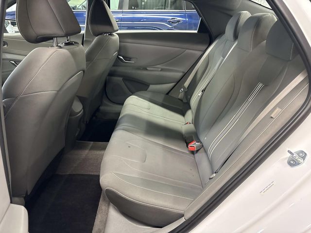 2025 Hyundai Elantra SEL - Photo 21