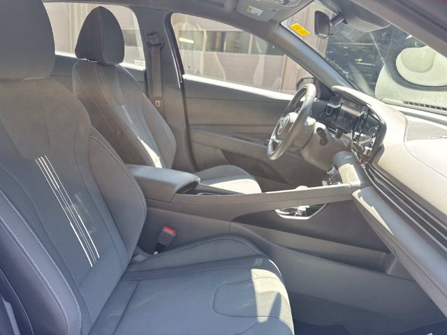 2022 Hyundai Elantra SEL - Photo 24