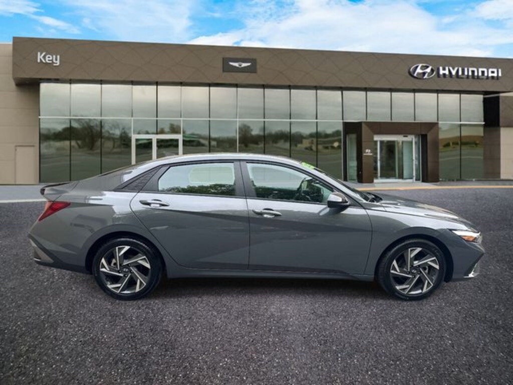 Used 2025 Hyundai Elantra SEL Sport Sedan