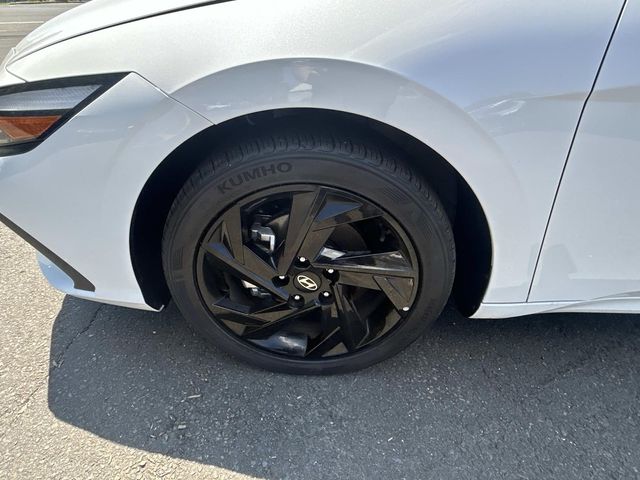 2026 Hyundai Elantra SEL Sport - Photo 11