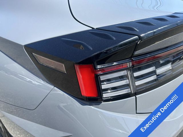 2025 Hyundai Sonata SE - Photo 11