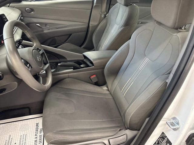 2025 Hyundai Elantra SEL - Photo 19
