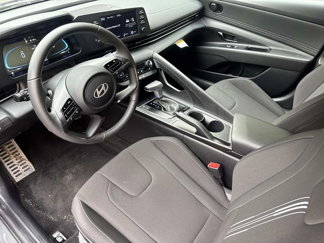 2025 Hyundai Elantra SEL - Photo 10