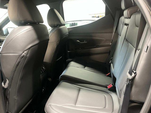 2025 Hyundai Santa Cruz SEL - Photo 11