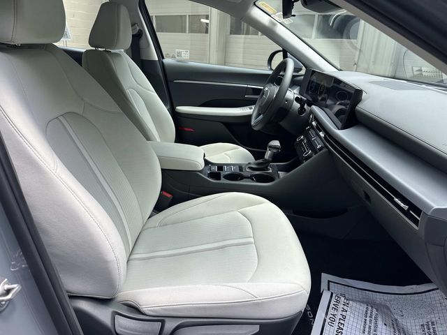 2025 Hyundai Sonata SE - Photo 24