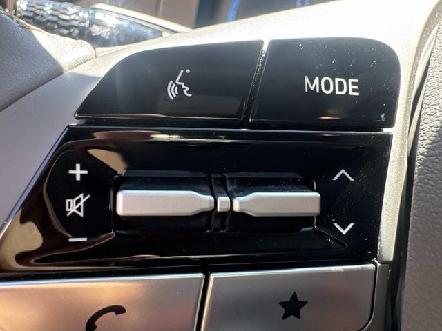 2025 Hyundai Elantra SEL - Photo 18
