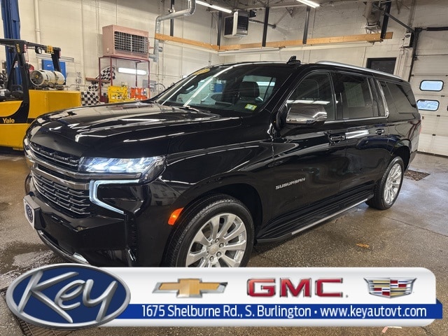 2023 Chevrolet Suburban Premier's photo
