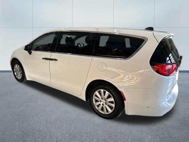 2019 Chrysler Pacifica L photo 4