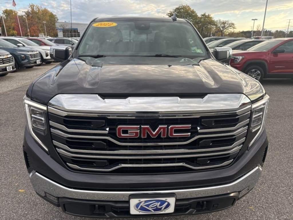 Used 2022 GMC Sierra 1500 SLT Truck
