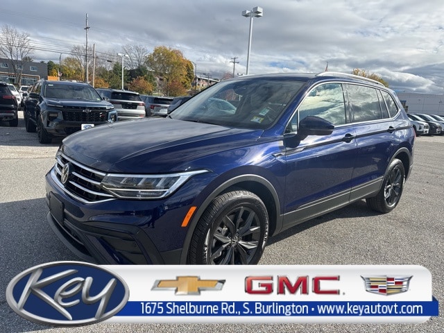 2024 Volkswagen Tiguan SE's photo