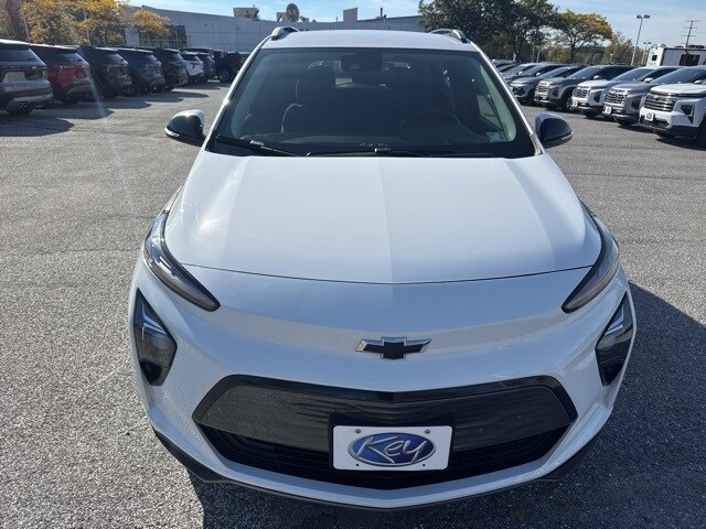 2023 Chevrolet Bolt EUV photo 2