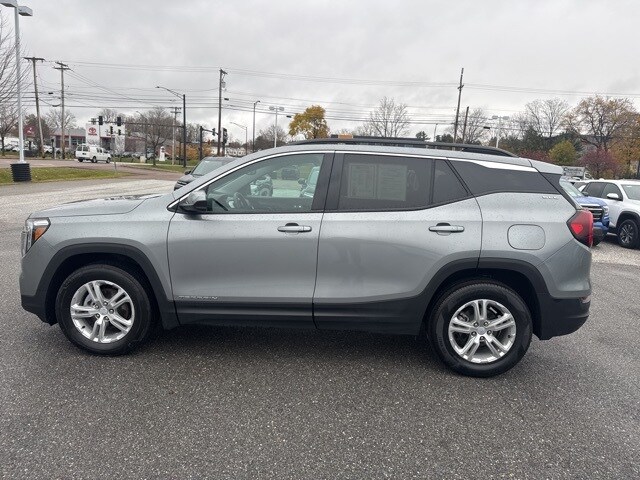 2023 Gmc Terrain SLE photo 3