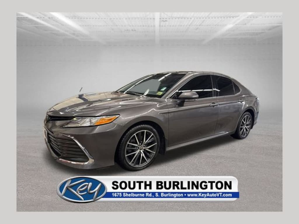 Used 2021 Toyota Camry XLE Sedan