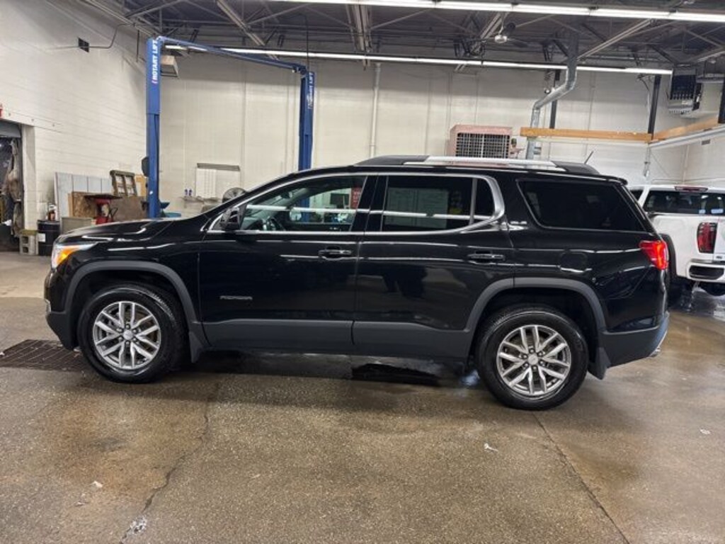 Used 2017 GMC Acadia SLE-2 SUV