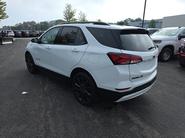 2022 Chevrolet Equinox RS photo 3