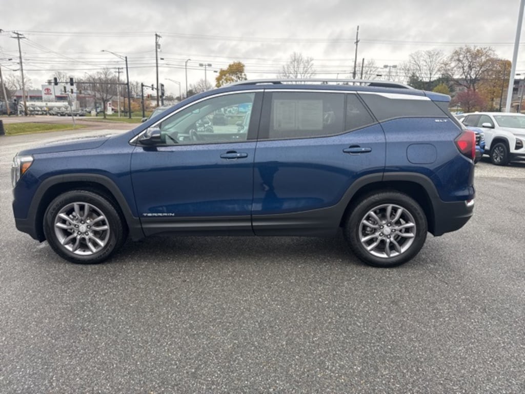 Used 2023 GMC Terrain SLT SUV