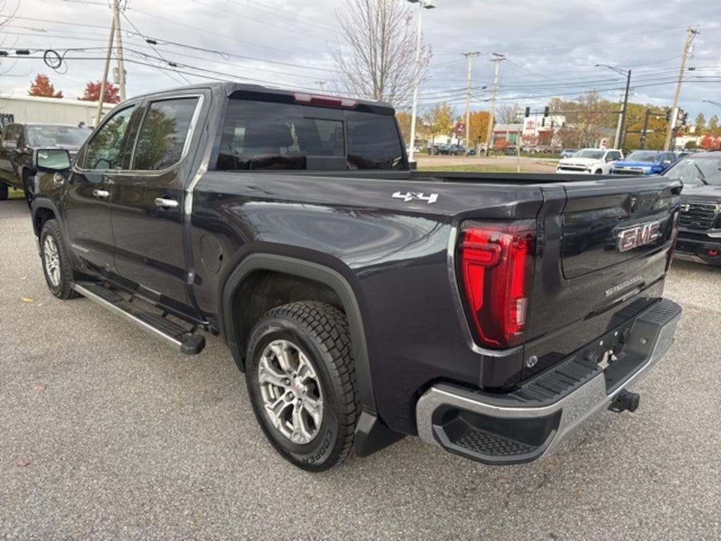 Used 2022 GMC Sierra 1500 SLT Truck