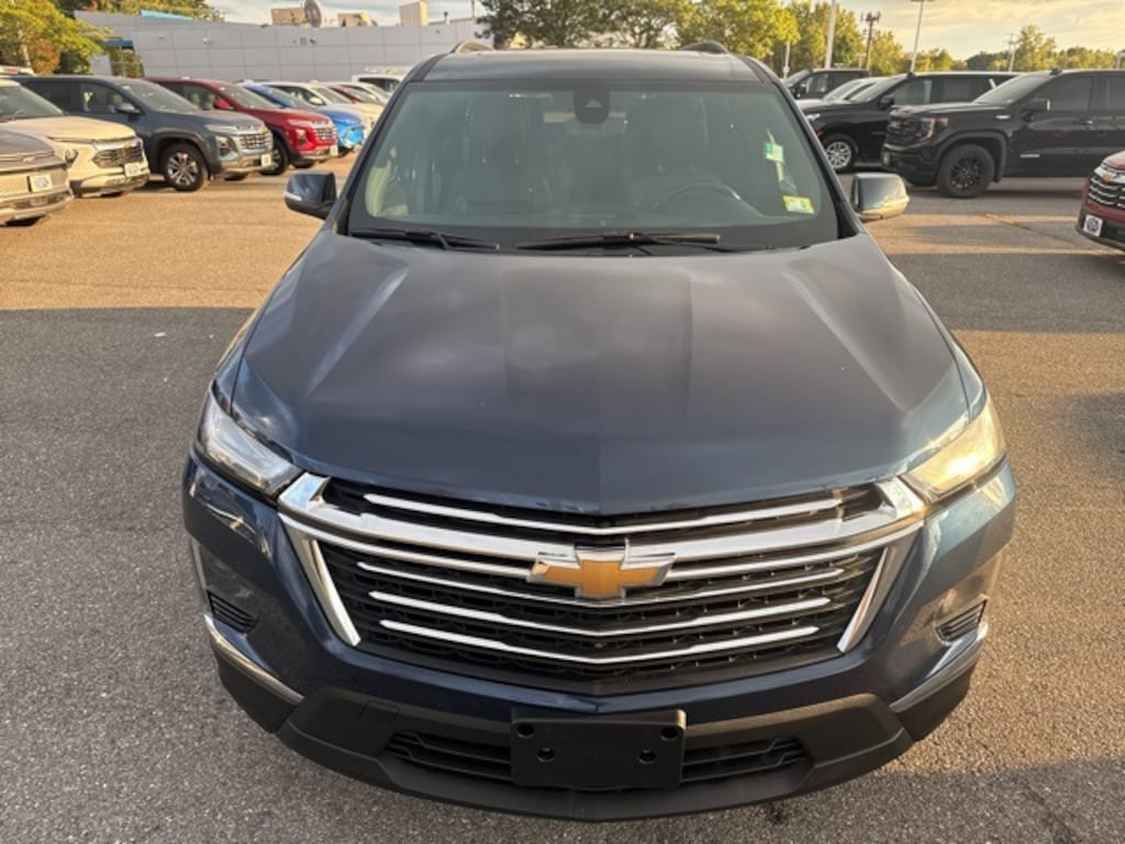 Used 2023 Chevrolet Traverse LT Leather SUV