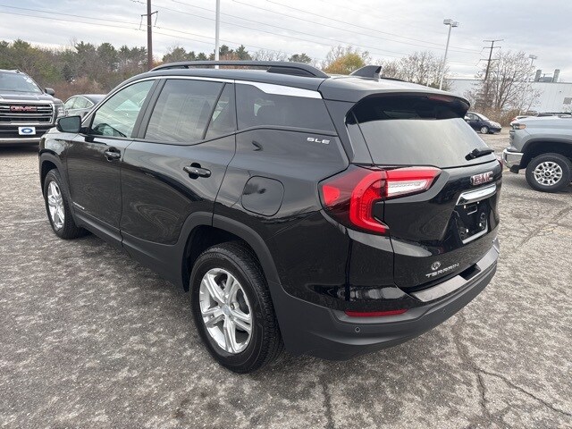 2023 Gmc Terrain SLE photo 4