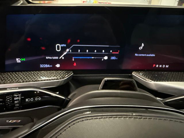 2025 Cadillac Escalade V-Series - Photo 14