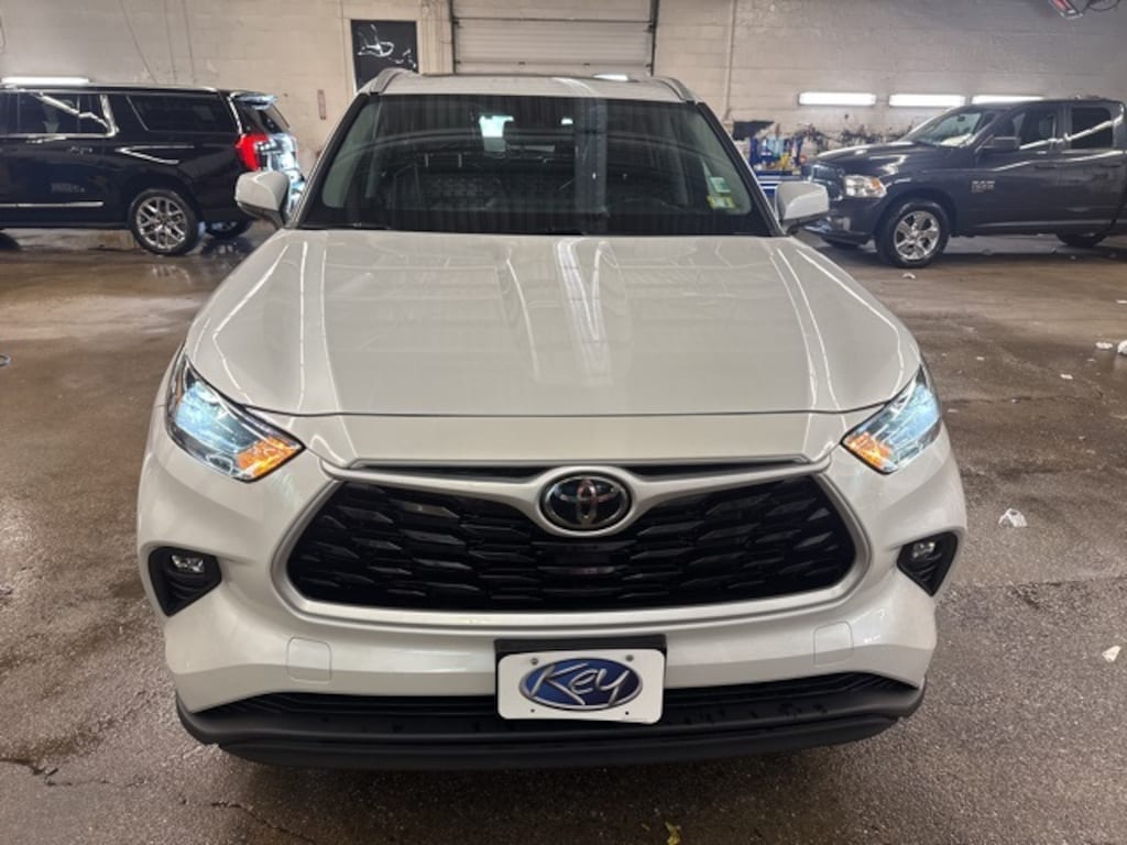 Used 2022 Toyota Highlander XLE SUV