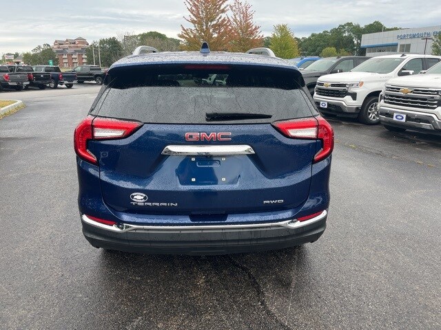 2023 Gmc Terrain SLT photo 2