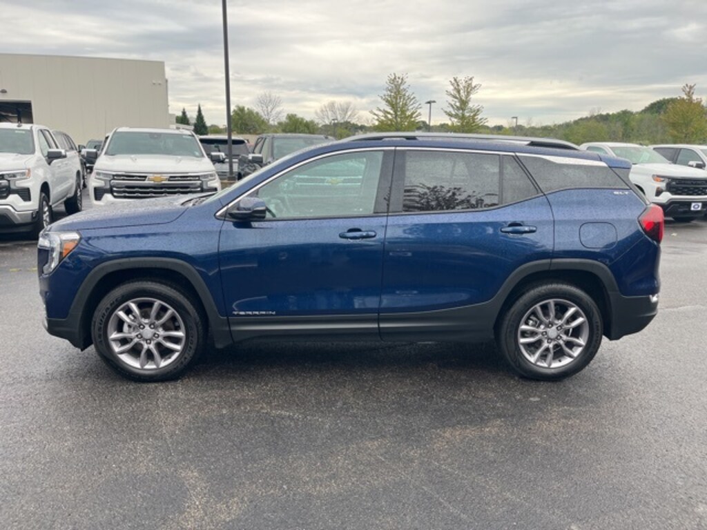 Used 2023 GMC Terrain SLT SUV