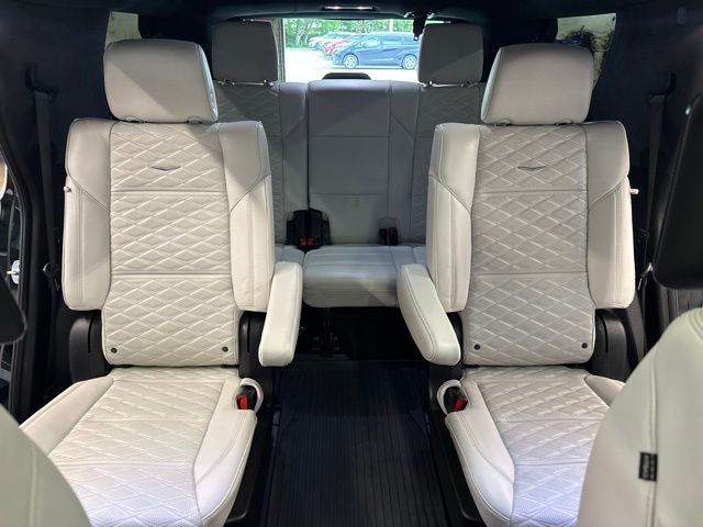 2025 Cadillac Escalade V-Series - Photo 30