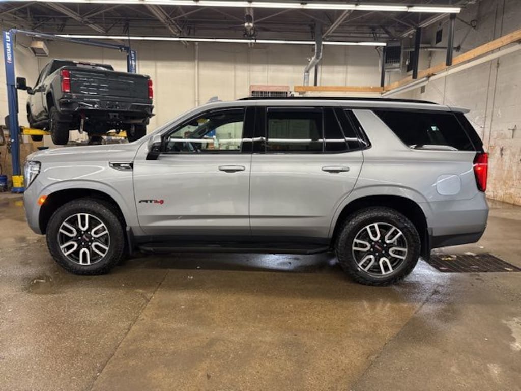 Used 2024 GMC Yukon AT4 SUV