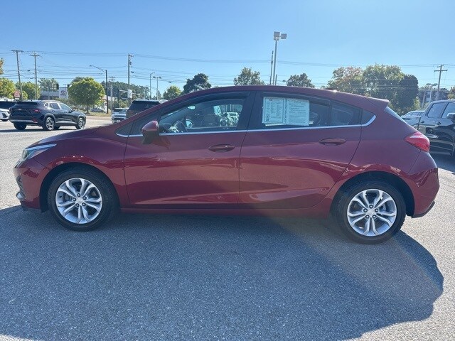 2019 Chevrolet Cruze LT photo 3