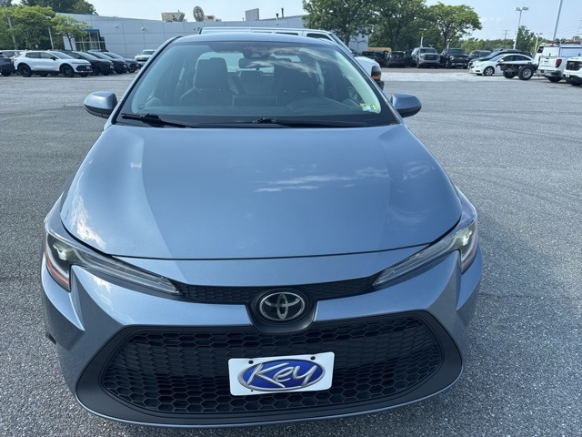 Used 2020 Toyota Corolla LE with VIN JTDEPRAE4LJ104134 for sale in Burlington, VT