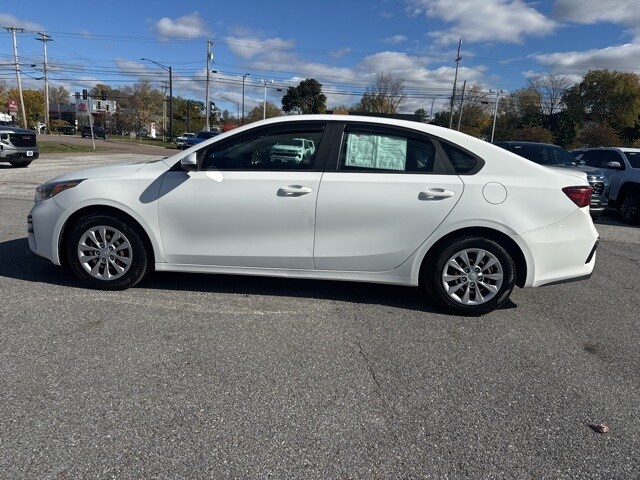 2019 Kia Forte FE photo 3