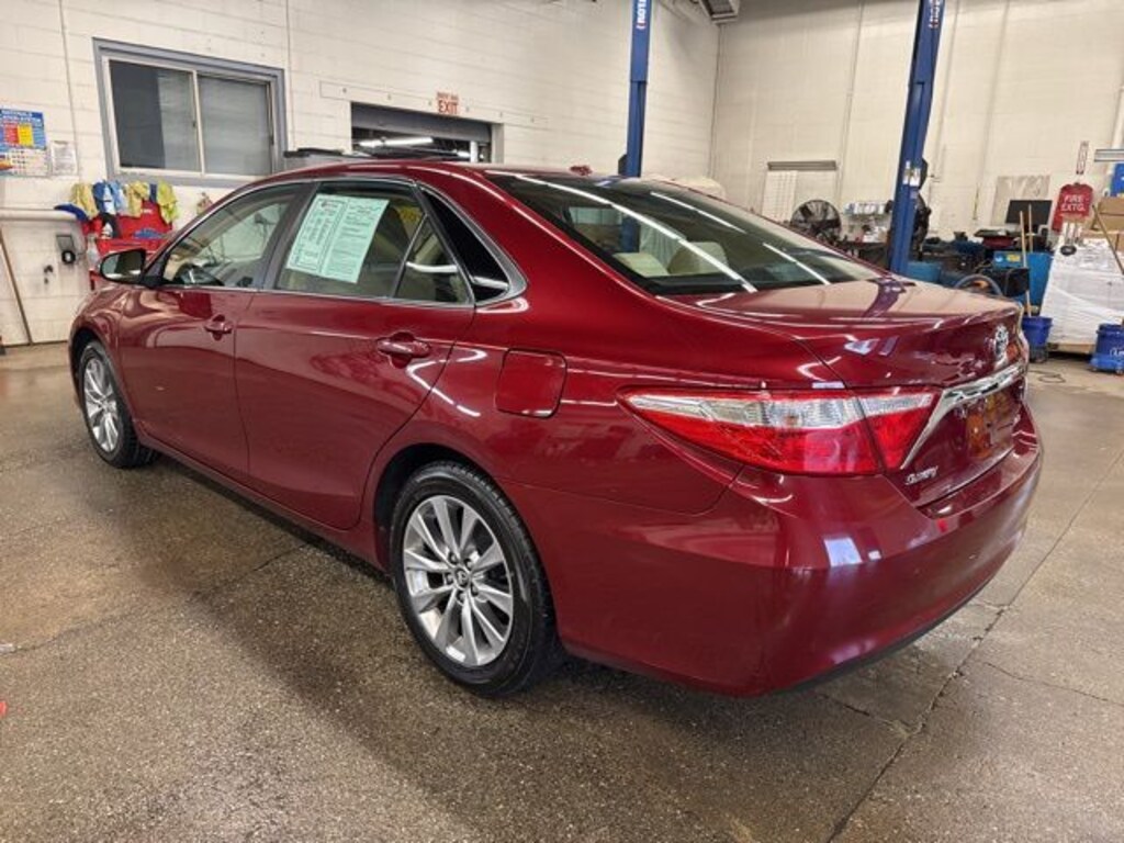 Used 2017 Toyota Camry XLE Sedan