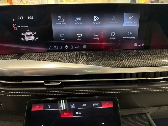 2025 Cadillac Escalade V-Series - Photo 16
