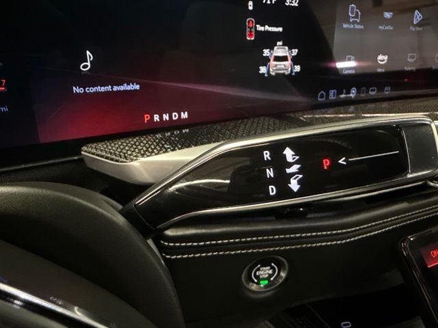 2025 Cadillac Escalade V-Series - Photo 15