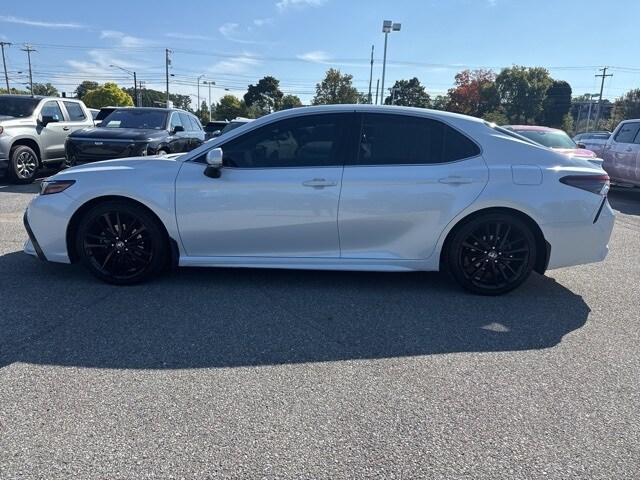 2021 Toyota Camry XSE photo 3