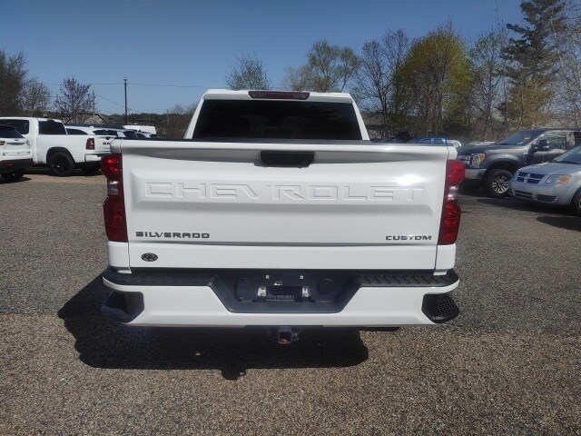 2024 Chevrolet Silverado 1500 Custom photo 4