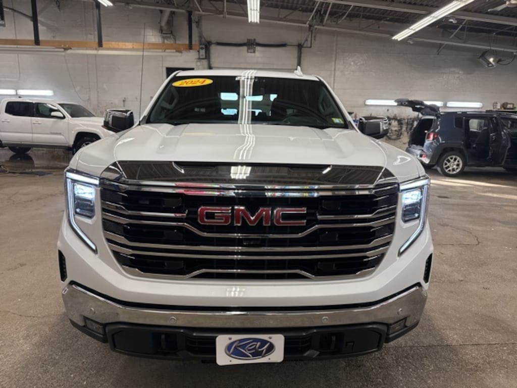 Used 2024 GMC Sierra 1500 SLT Truck