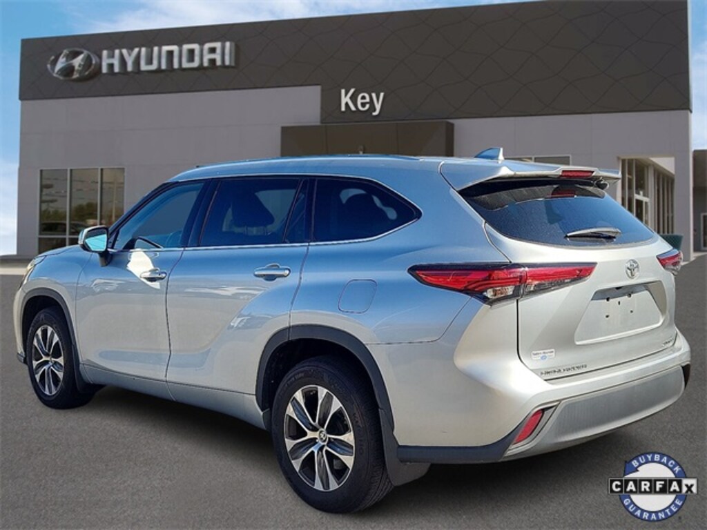 Used 2021 Toyota Highlander XLE SUV