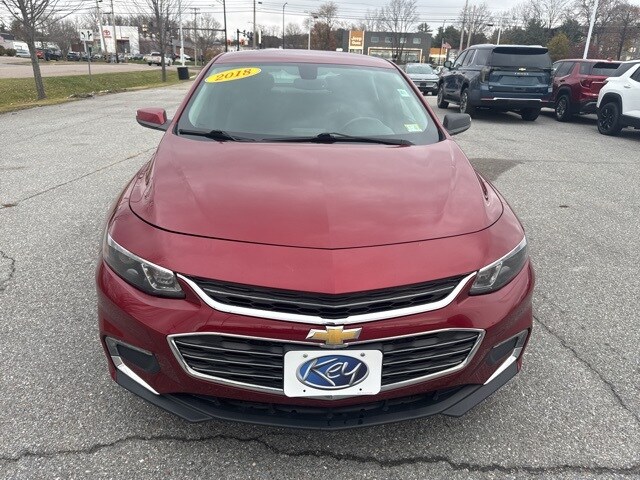 2018 Chevrolet Malibu 1LT photo 2