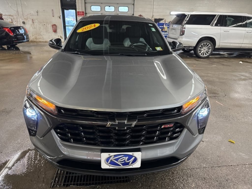 Used 2024 Chevrolet Trax 1RS SUV