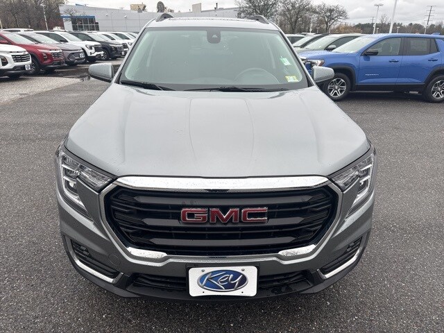 2023 Gmc Terrain SLE photo 2