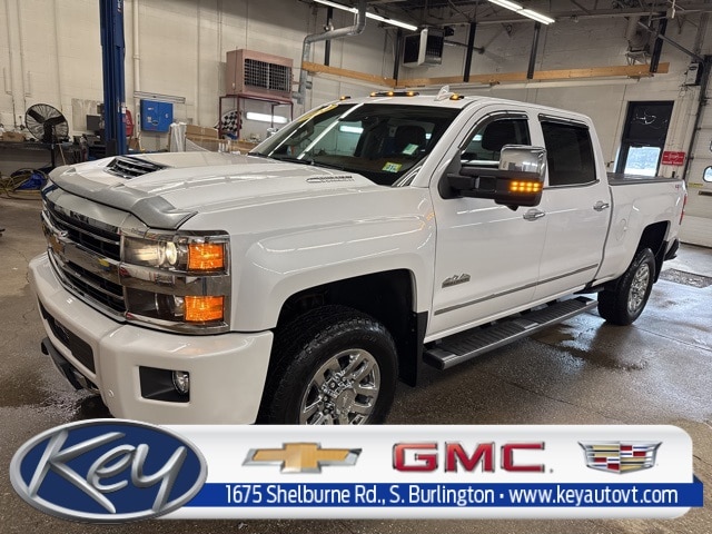 2019 Chevrolet Silverado HD High Country's photo