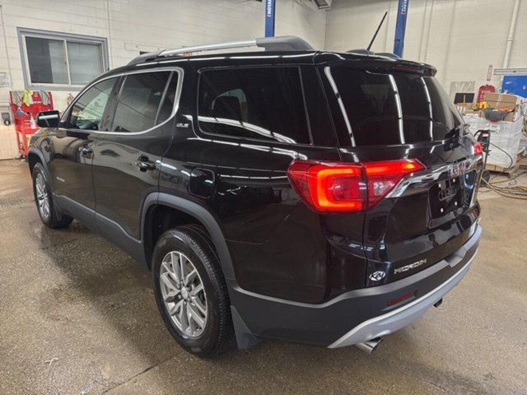 Used 2017 GMC Acadia SLE-2 SUV