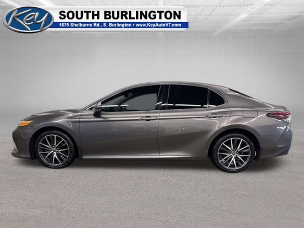Used 2021 Toyota Camry XLE Sedan