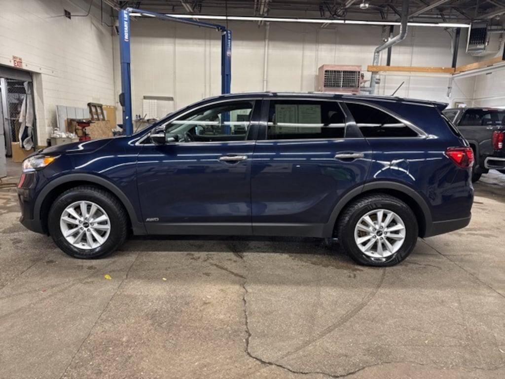 Used 2020 Kia Sorento LX SUV
