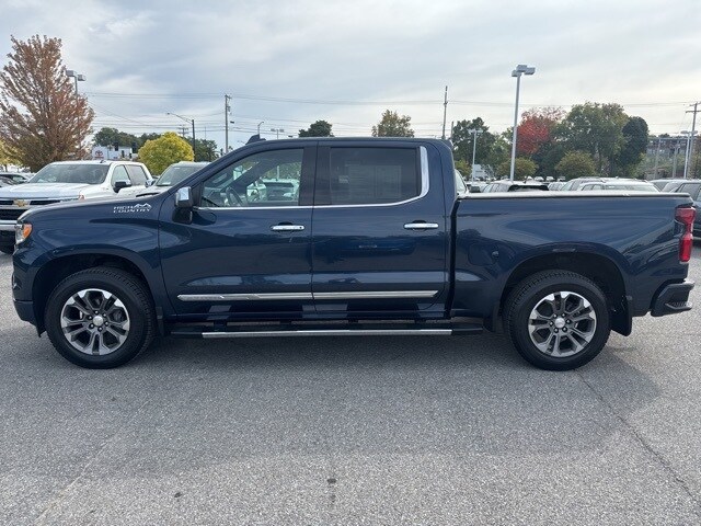 2023 Chevrolet Silverado 1500 High Country photo 3