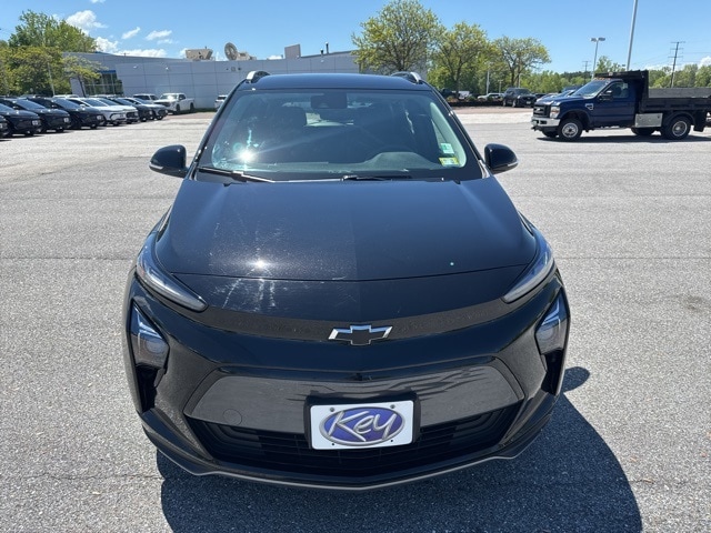 Used 2023 Chevrolet Bolt EUV LT with VIN 1G1FY6S03P4198880 for sale in Burlington, VT